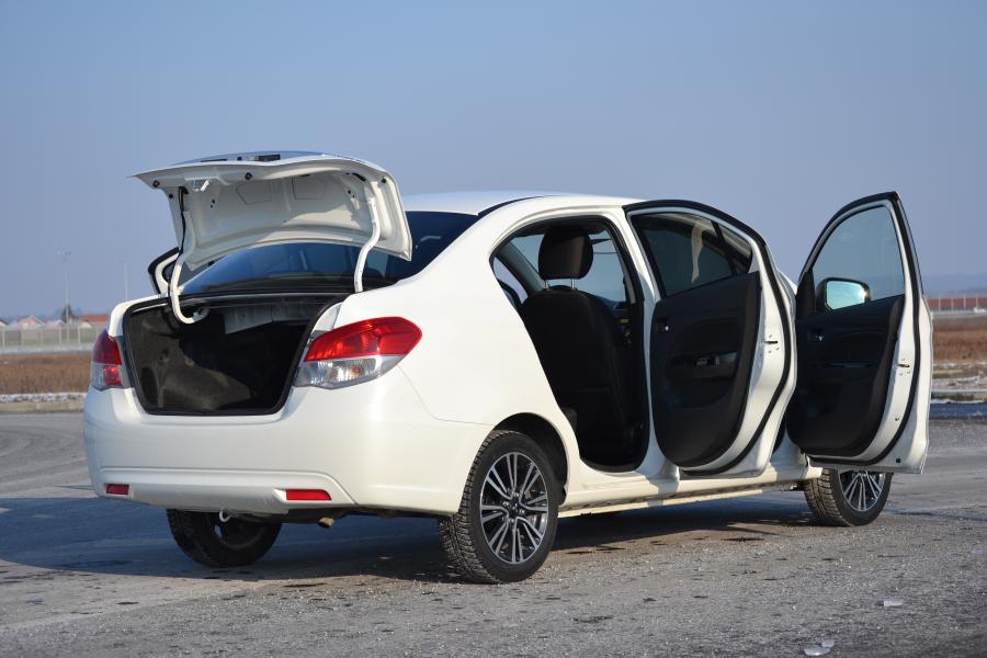  Mitsubishi Attrage 2015 года  (WW) (фото 14 из 19)